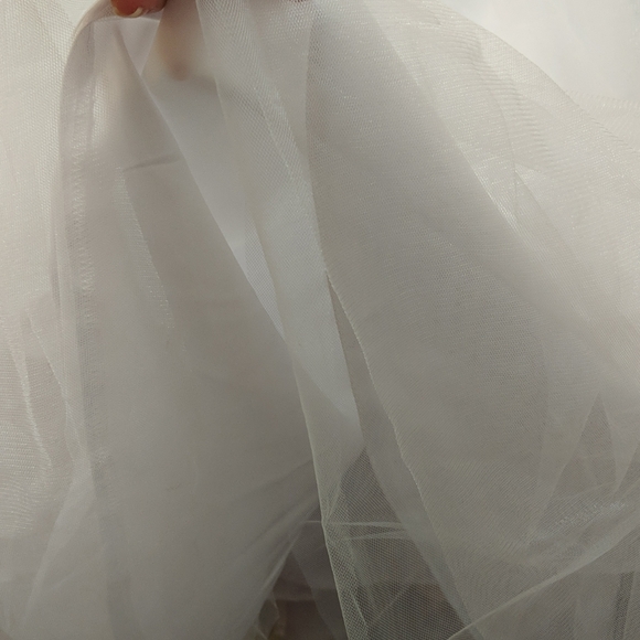 Strapless white tulle wedding dress 👰 - Picture 3 of 4